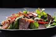 娱乐吃瓜酱牛肉,揭秘娱乐圈的美食与八卦