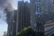 高层火灾爆料视频真实图片,生死瞬间，消防员英勇救援