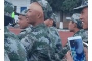 教官皮肤爆料视频最新,神秘新装亮相，揭秘游戏最新动态